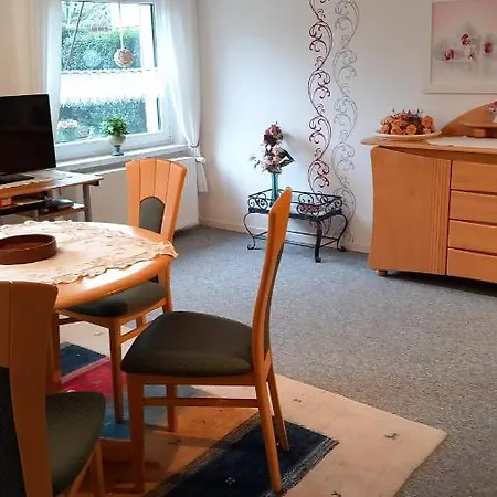 Gemutliche 2 - Ferienwohnung Incl. Gartennutzung *